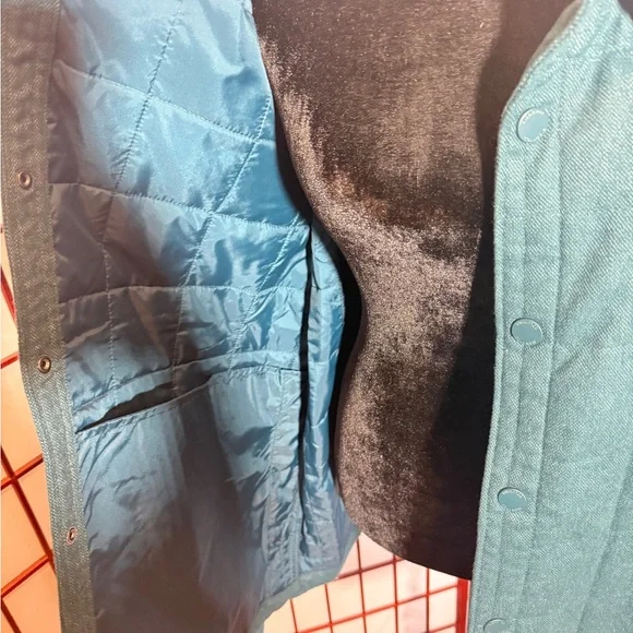 Columbia Men's Teal Quilted Snap Jacket - Picture 3 of 6